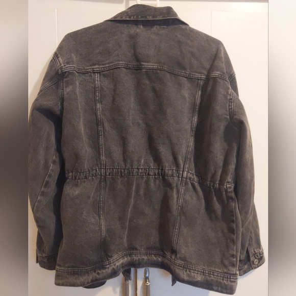 GAP Black Wash Cinched Denim Jacket - Picture 4 of 6